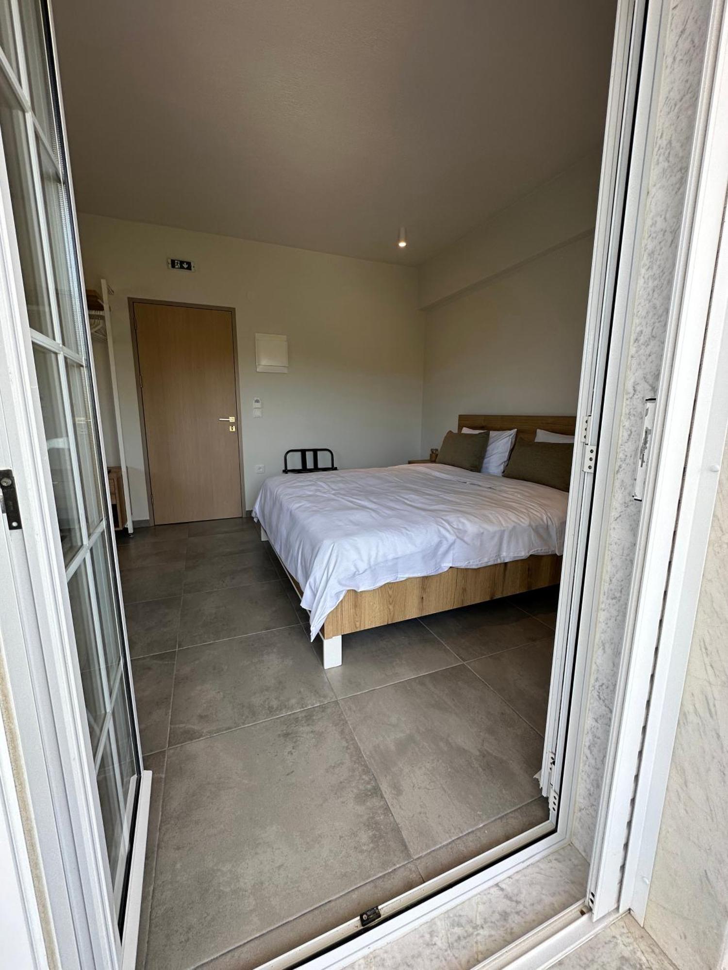 Villa Eleni Greece - Wonderful Sea View Studios Nea Roda Exterior photo